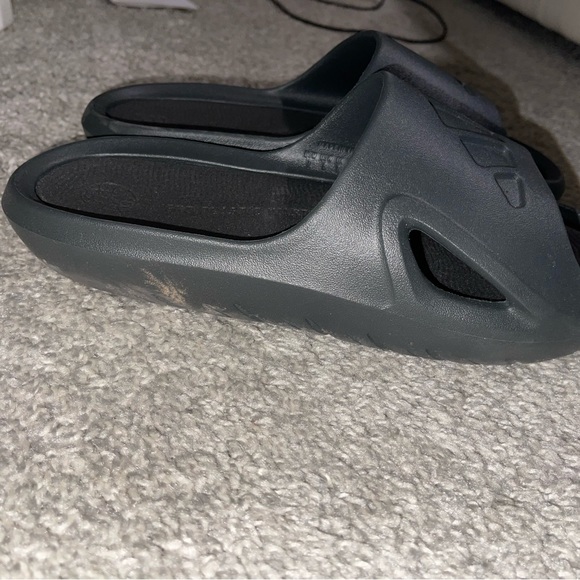 SOLD❗️Adidas adicane slides - Picture 4 of 5